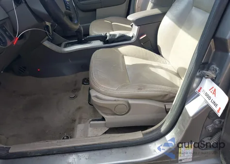 2010 Ford Focus Sel z USA, uszkodzony, nr VIN 1FAHP3HN7AW106899